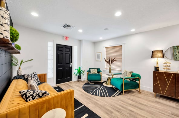 Stylish Boutique Salon Suite’s Available – Brandon FL