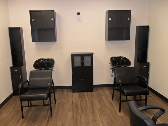 Centennial Salon Suite – $375.00 per week (Centennial)