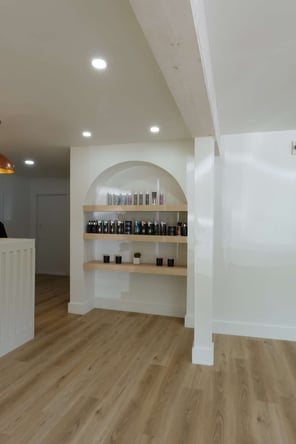 Hairstylist/Cosmetologist/Esthetician Chair and Room Rental $225-250 weekly
