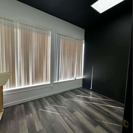 Suite rental in Luxury Salon