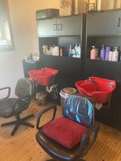 Available Stylist/Space available