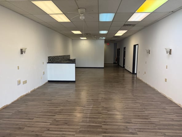 Turnkey Salon Space For Lease in Parma Heights, OH – Ready for Your Business!