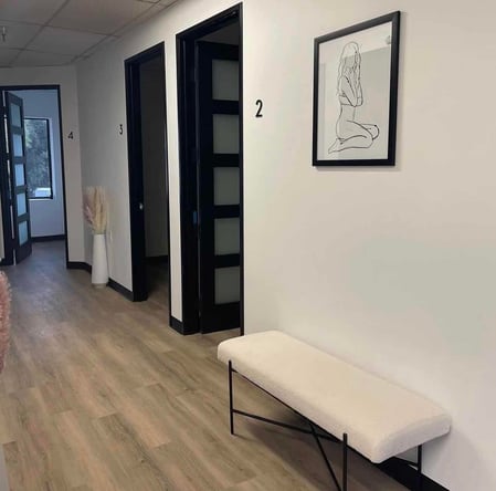 Salon Suite for rent ( thousand oaks )