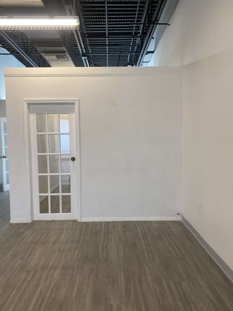 Suite / Chair Rental in Miramar