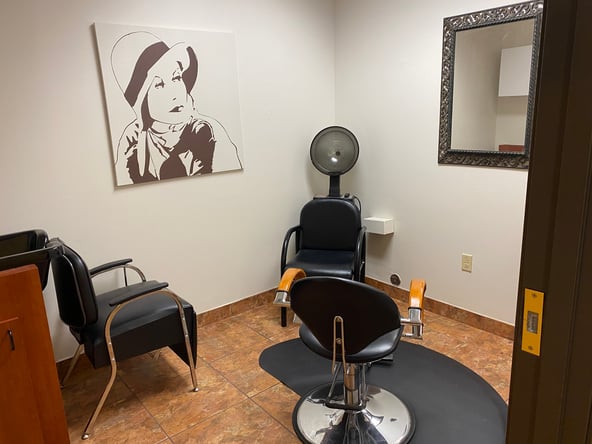 Salon Room available at Salon620-72 sf