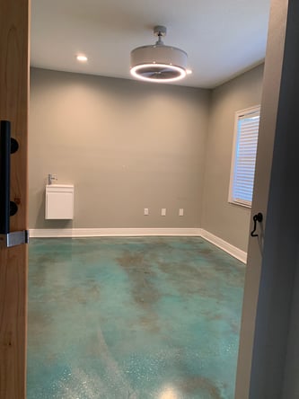 Salon Studio for lease