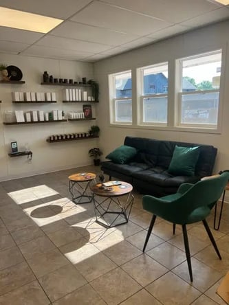 Chair Rental in New Salon in Centerville, MN
