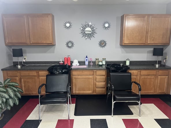Private 2-Chair Salon Suite for Lease
