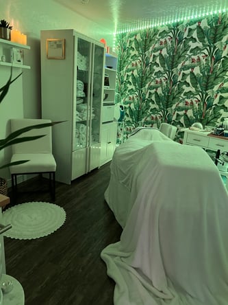 Private Treatment Room in Boutique North Hollywood Studio