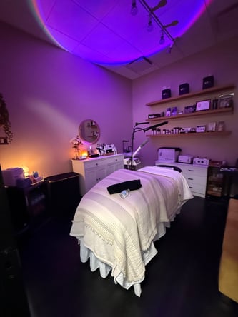Beach front Esthetician suite / Daily or Monthly Rate / Great Value / Fully furnished