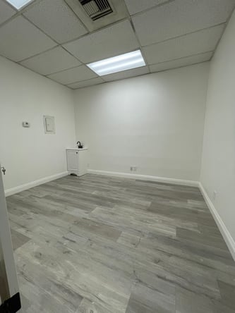 Salon Suite Rental