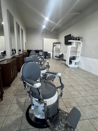 Salon Chair/Booth for Rent – Prime Location in Berkeley!