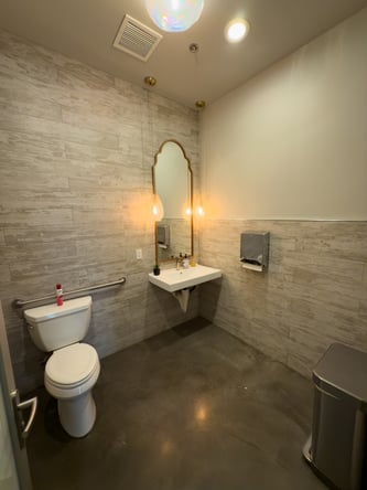 Luxury Salon Suite for Rent
