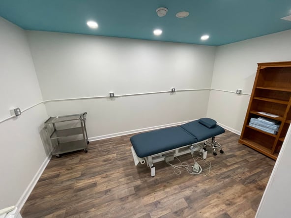 Renovated salon in Graceville, Florida; Looking for beauty professionals! :)