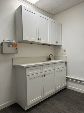 Private Beauty Room for Rent – Van Nuys / North Hollywood