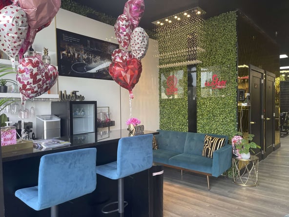 Nail Booth for Rent in Orlando