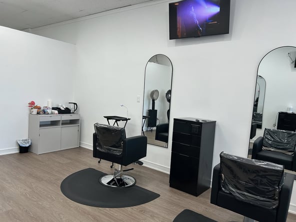 Salon Chair Available for rent