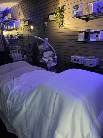 PRIVATE ROOM or SEMI PRIVATE HAIRSTATIONS Hairstylist, aestheticians, Lash technician, massage tech
