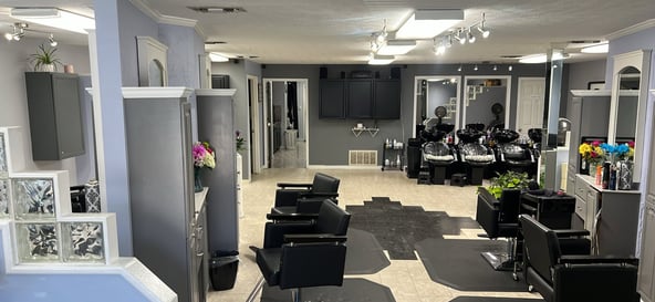 Now Hiring: Hairstylists Chair