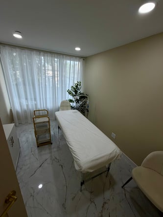 Luxury Treatment Room in Brooklyn (Ocean Ave) for Lash, PMU, Massage