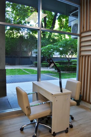 Nail Booth Rental in Sacramento: Newly Renovated Space with Pedicure Chair