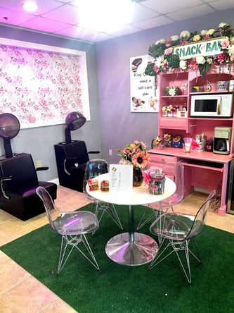 Enjoy your own personalized workspace for all things beauty at Gaudy Glamour Sylist Photo Studio