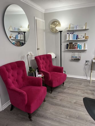 Beautiful boutique salon looking for talented booth renters in the Lakeway/Austin area