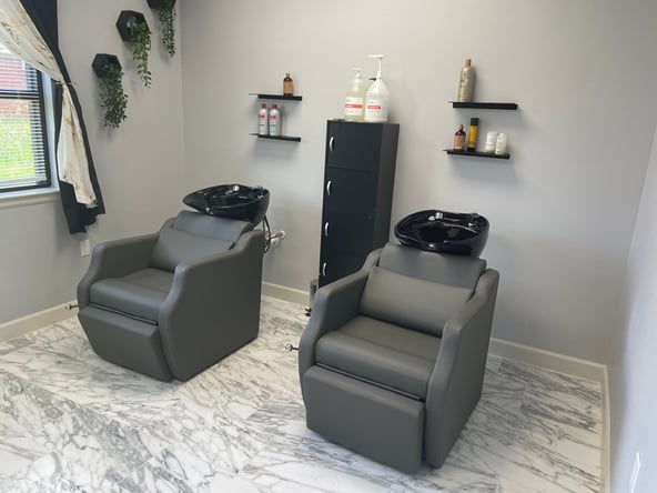 Now Renting: Salon Booths for Licensed Beauty Pros – 8 Spots Available