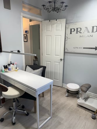 Charming Treatment Room For Rent In Valley Village