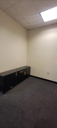 Beauty Room for rent Ontario CA