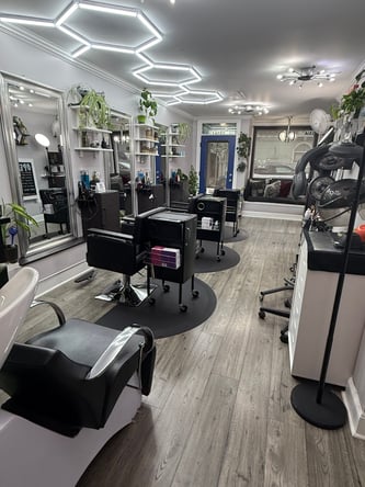 Independent Hairstylist Wanted — Established SF Salon