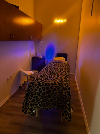 prime location for eyelashes expert