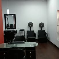 Glitz Beauty Salon | Luxury Beauty Suites & Booth Rentals