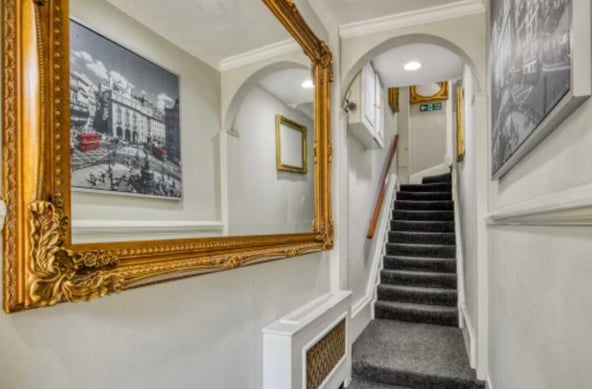Spacious and glamorous room for aesthetic medical treatments