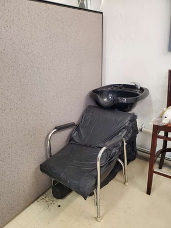 Salon suite