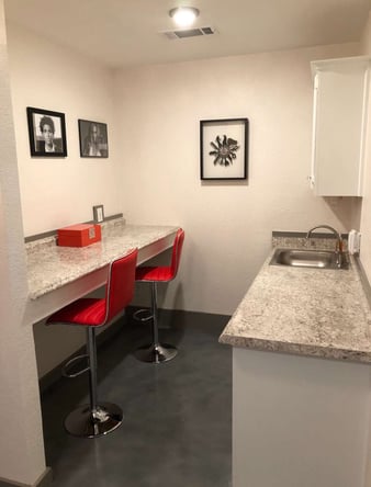 Affordable Private Salon Suite in Desoto