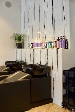 Join Our Beautiful, Vibrant Salon in Old Town Scottsdale – Chair Rentals Now Available!