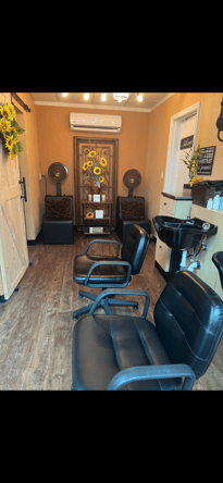 Shared Salon Suite in Renton — Your Own Station, Great Location!