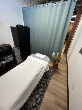 Beauty/Wellness Pro Booth Rental