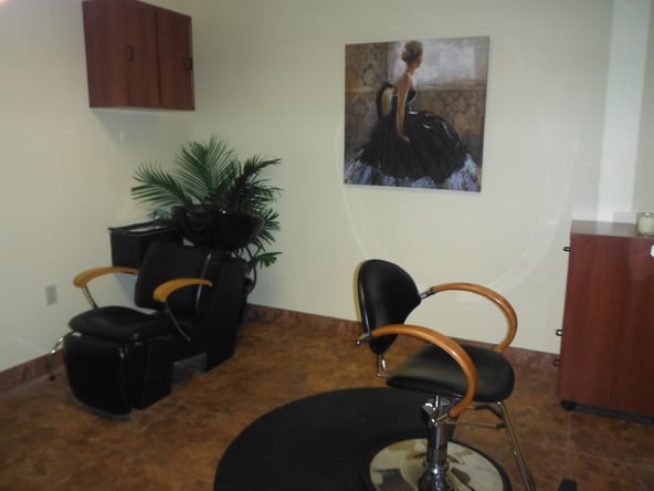 Salon Room available at Salon620-102 sf