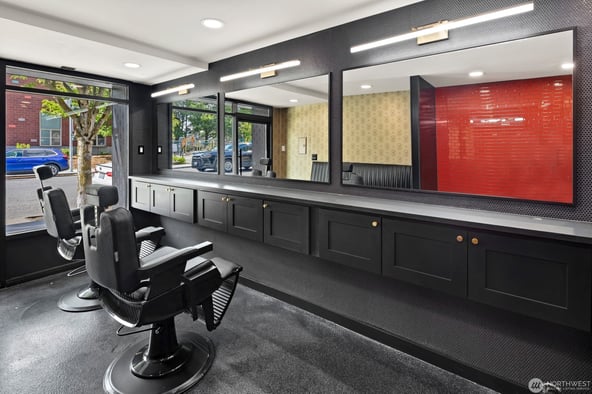 Prime Turnkey Barber Chair Rental in Seattle’s Central District (24th & Cherry) – 3 Chairs