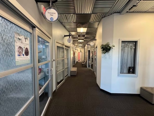 Sola Salon Studios in Holmdel, NJ – Salon Suite for Rent