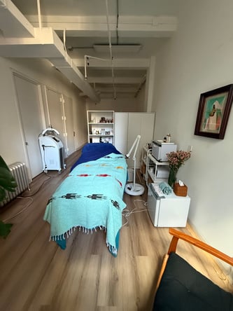 Bright, Cozy Treatment Room in Chelsea NYC — 2-3 Days/Week