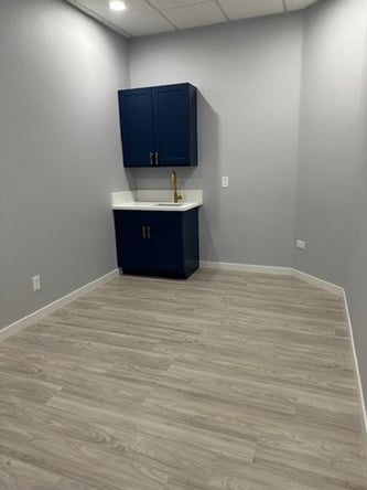 Prime Hair Stations and Suites Available – Elevate Your Salon Experience!