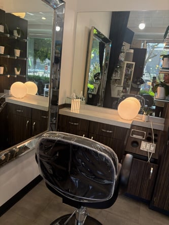 Beautiful, bright corner suite at Sola Salon in Brentwood!