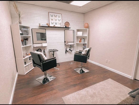 Salon suites for rent! Stylist, Lash artist, Estheticians!
