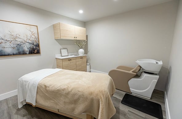 Private Spa Suite for Estheticians in Upscale Newport Beach