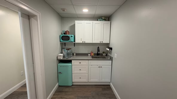 Beauty Suites For Rent East Greenwich, R.I (1st month FREE)