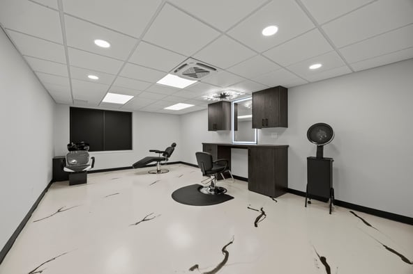 NEW LUXURY SALON SUITES & AFFORDABLE