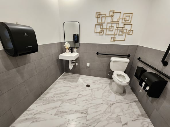 Sola Salon Studios in El Paso, TX – Salon Suite for Rent